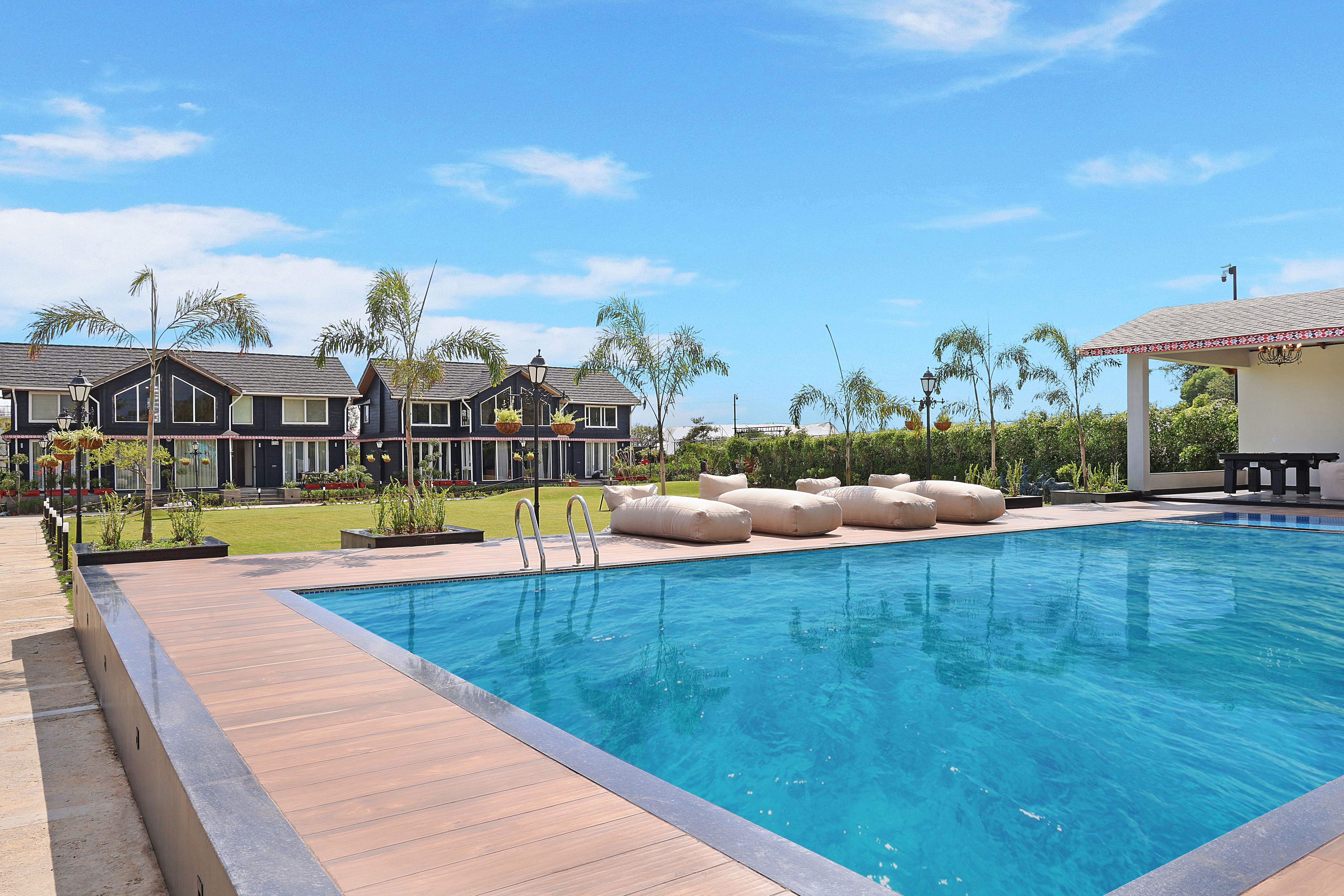 Esh Cottages Willow | Hillside 1-room Retreat With Lush Garden, Common Pool & Restaurant