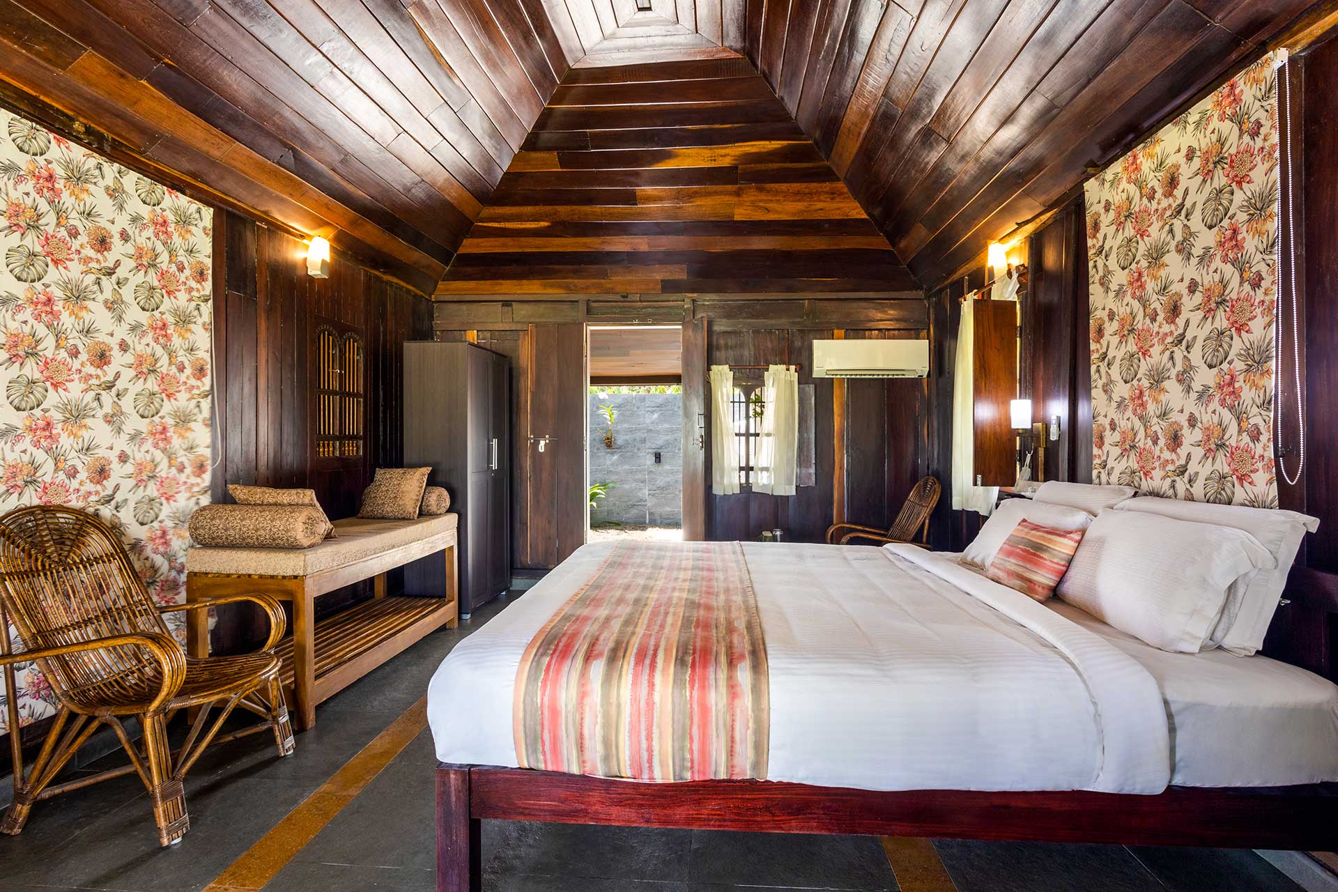 Shells @ Waves By Tarangi