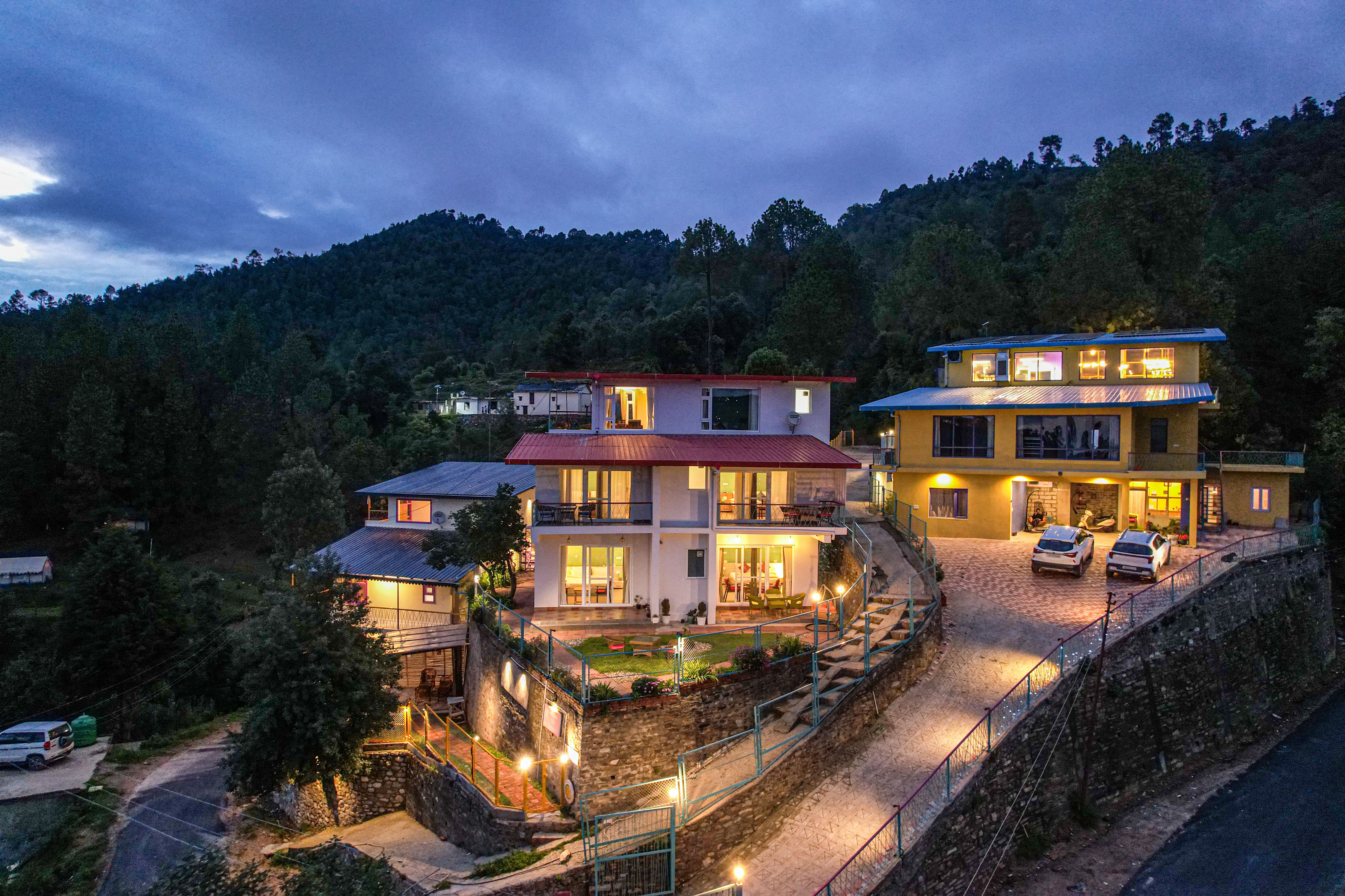 Adrushya | Stunning 1-BHK Retreat with Hill Views, Karaoke Room & Restaurant 