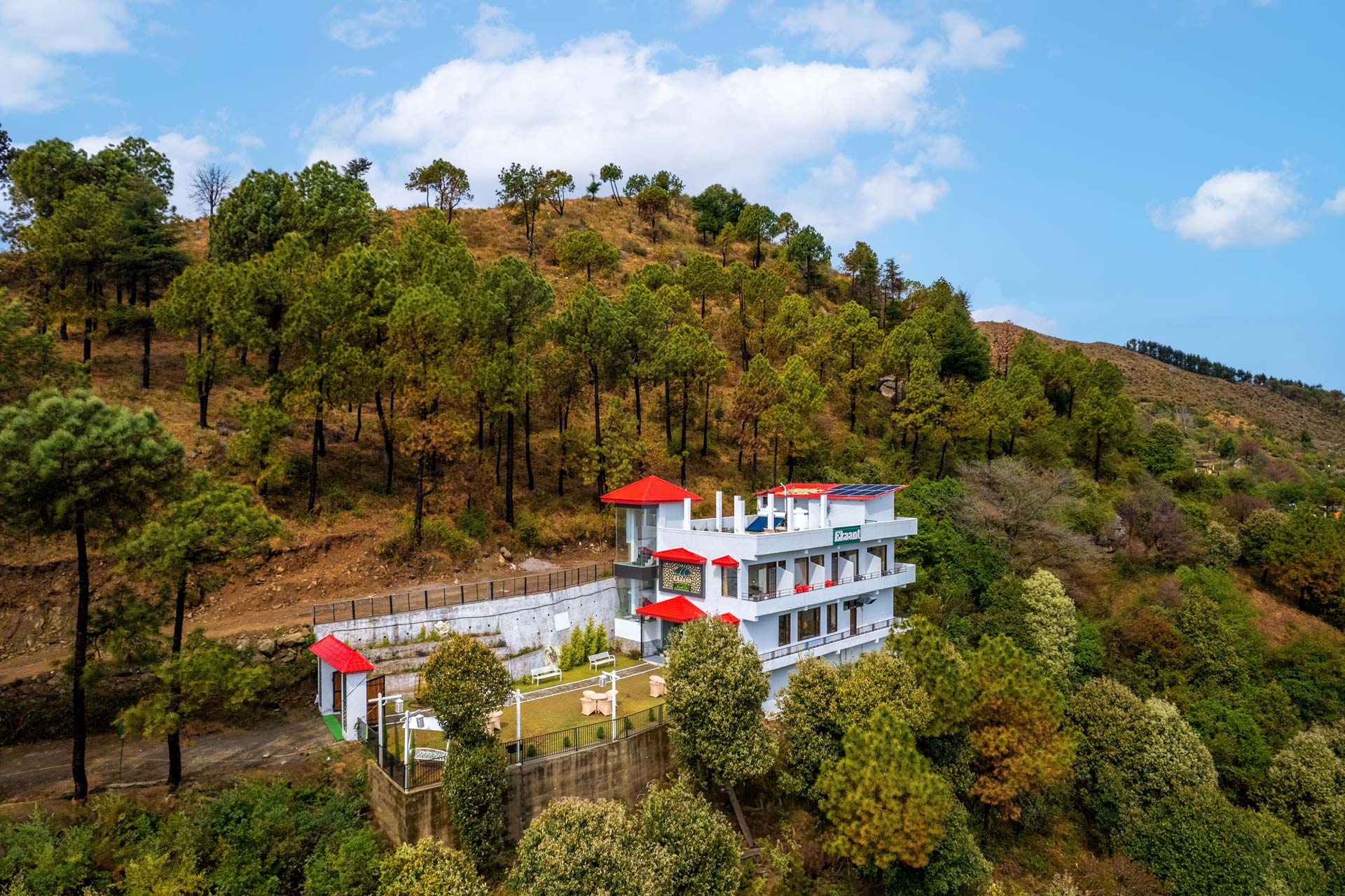 The Hush Escape - Located in Arki