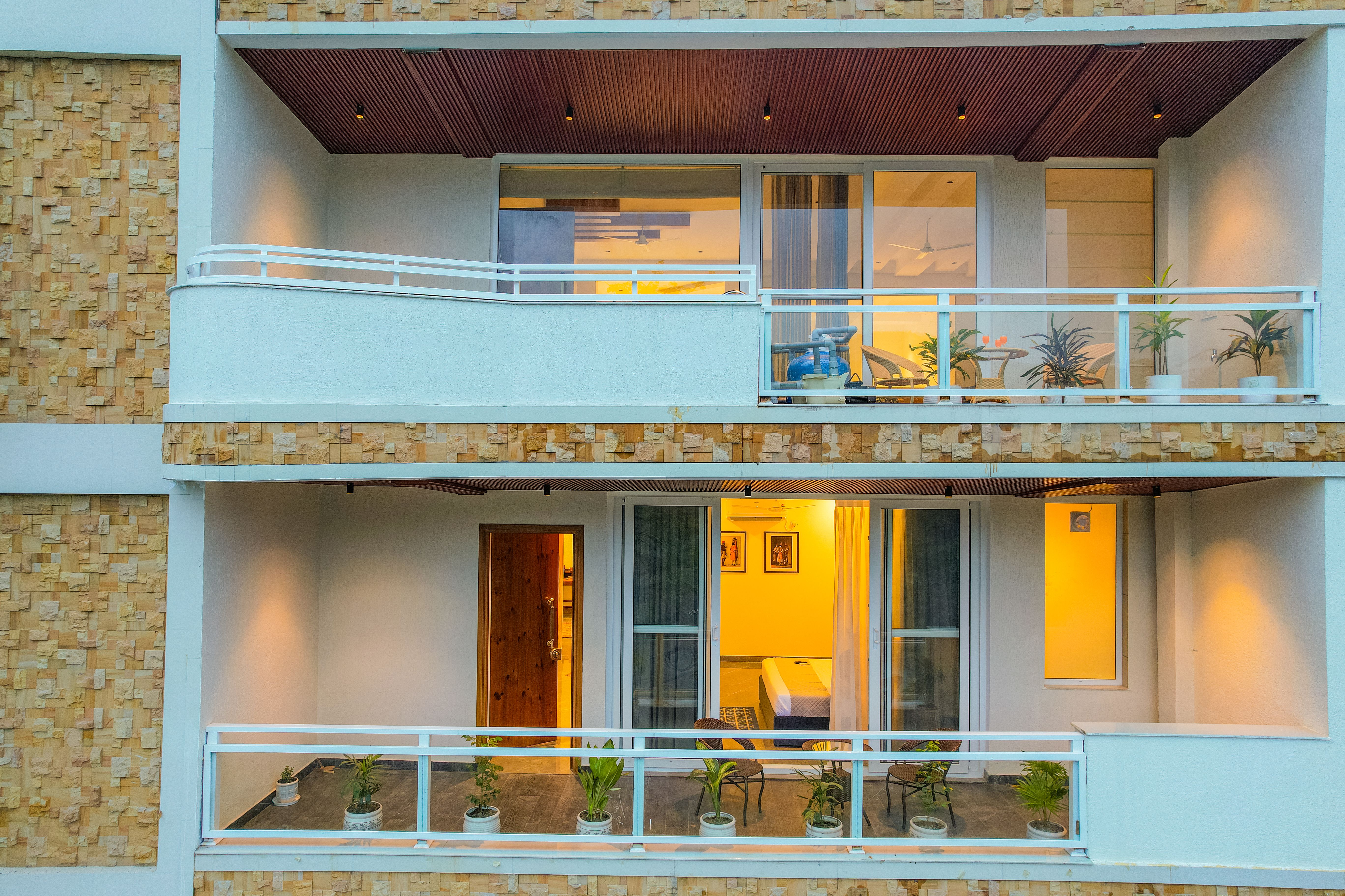 Udgam Vilas | Serene Pet-friendly 5-BHK Apartment With Lift - Image 2
