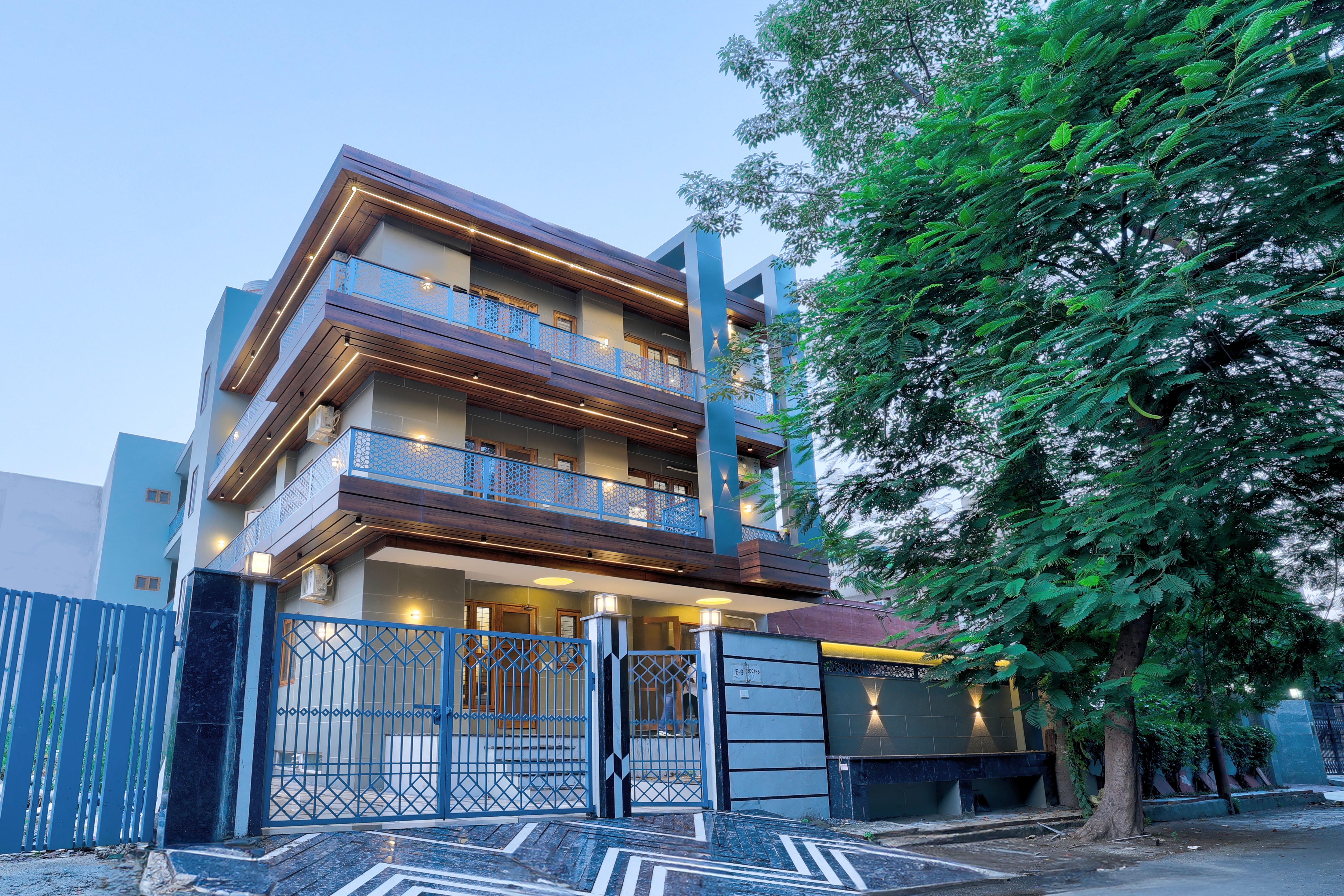 Freesia | 3-BHK Apartment With Common Gaming Zone | Close to Famous Malls - Image 2