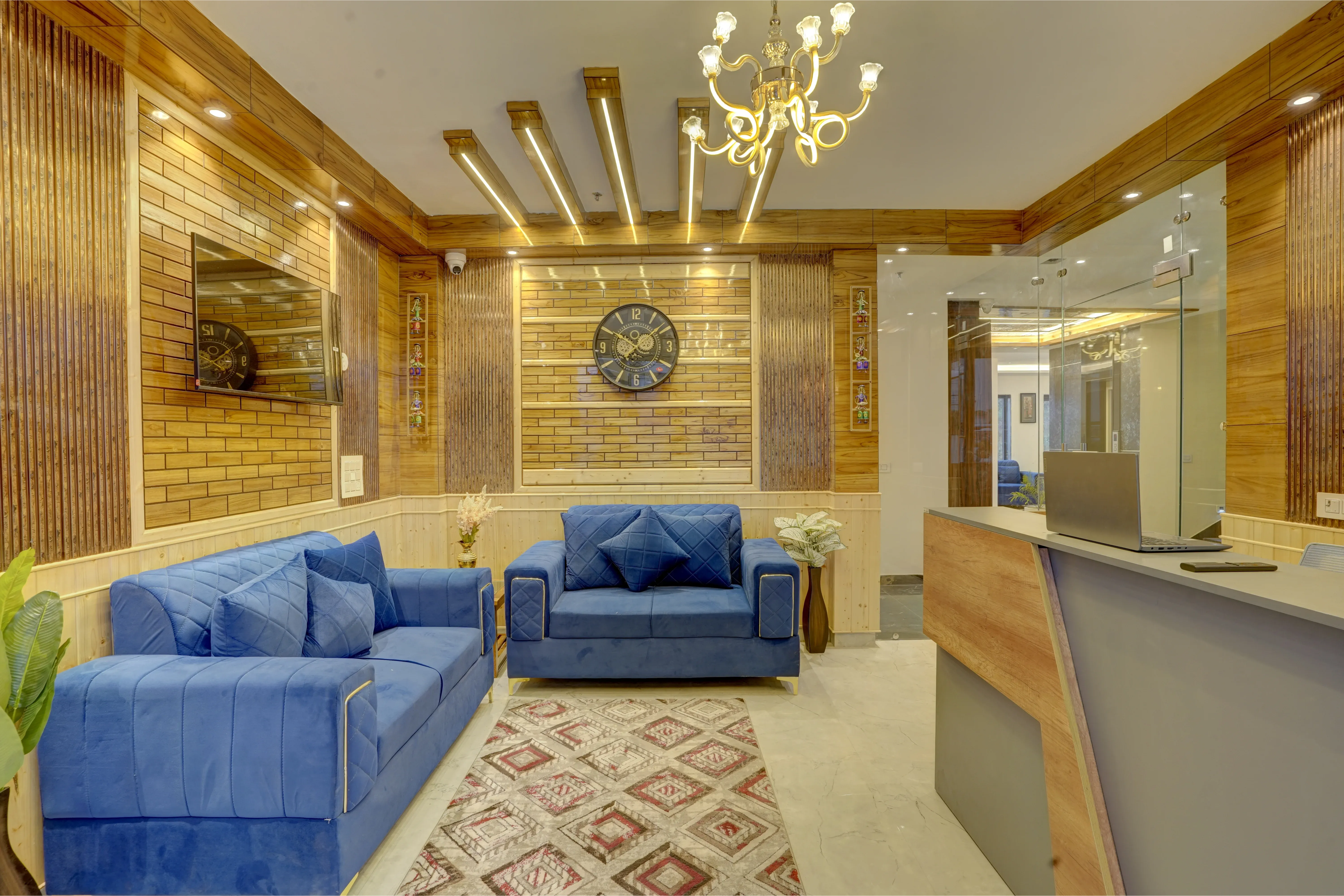 Serene Woods Hotel | 1-Room Retreat With Balcony, Lift & Restaurant Amid Nature - Image 3