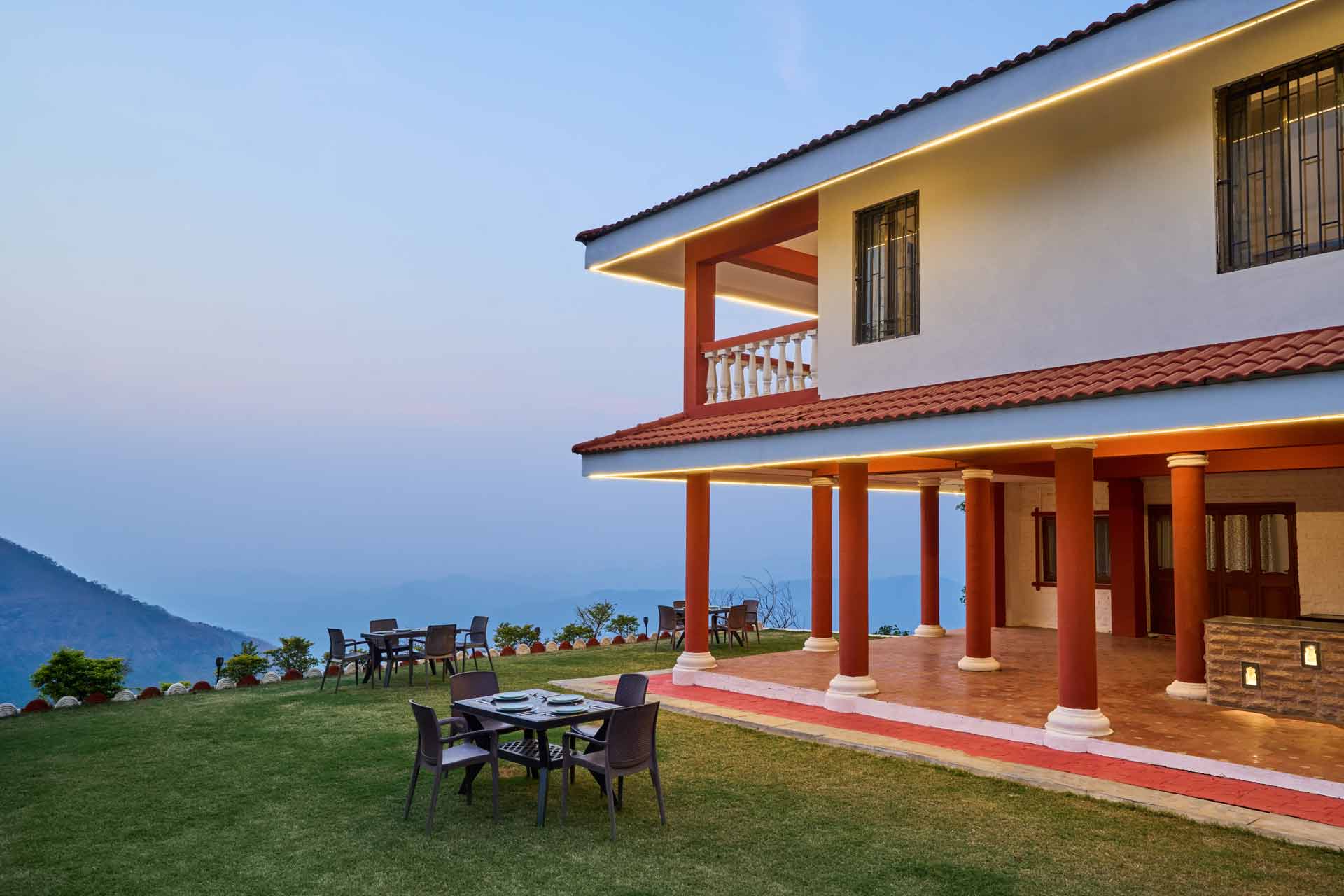 Cliffhanger Solitude - Gaganbawada