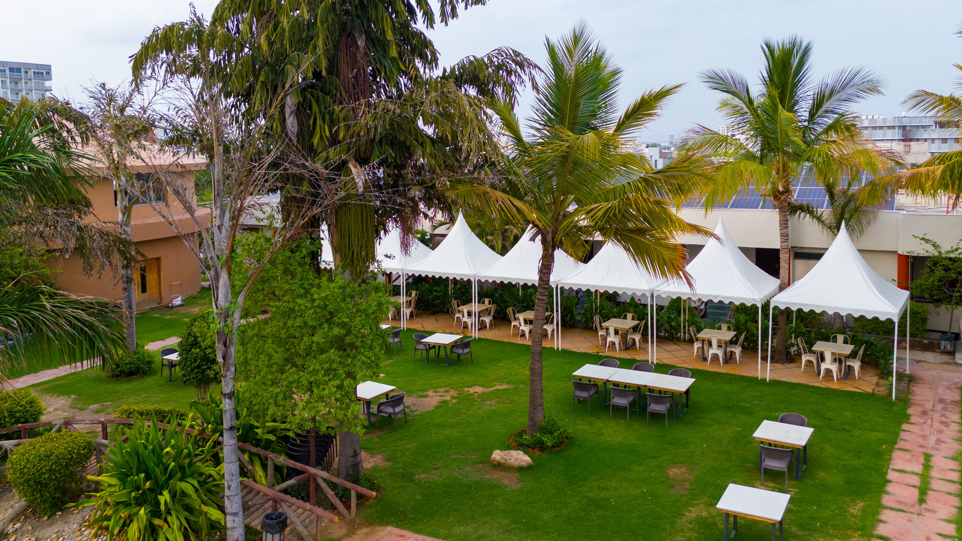 Jeevantara Luxury Tent | Tent With Common Pool, Multi-amphitheatre Lounge, Restro & Lush Garden - Image 4