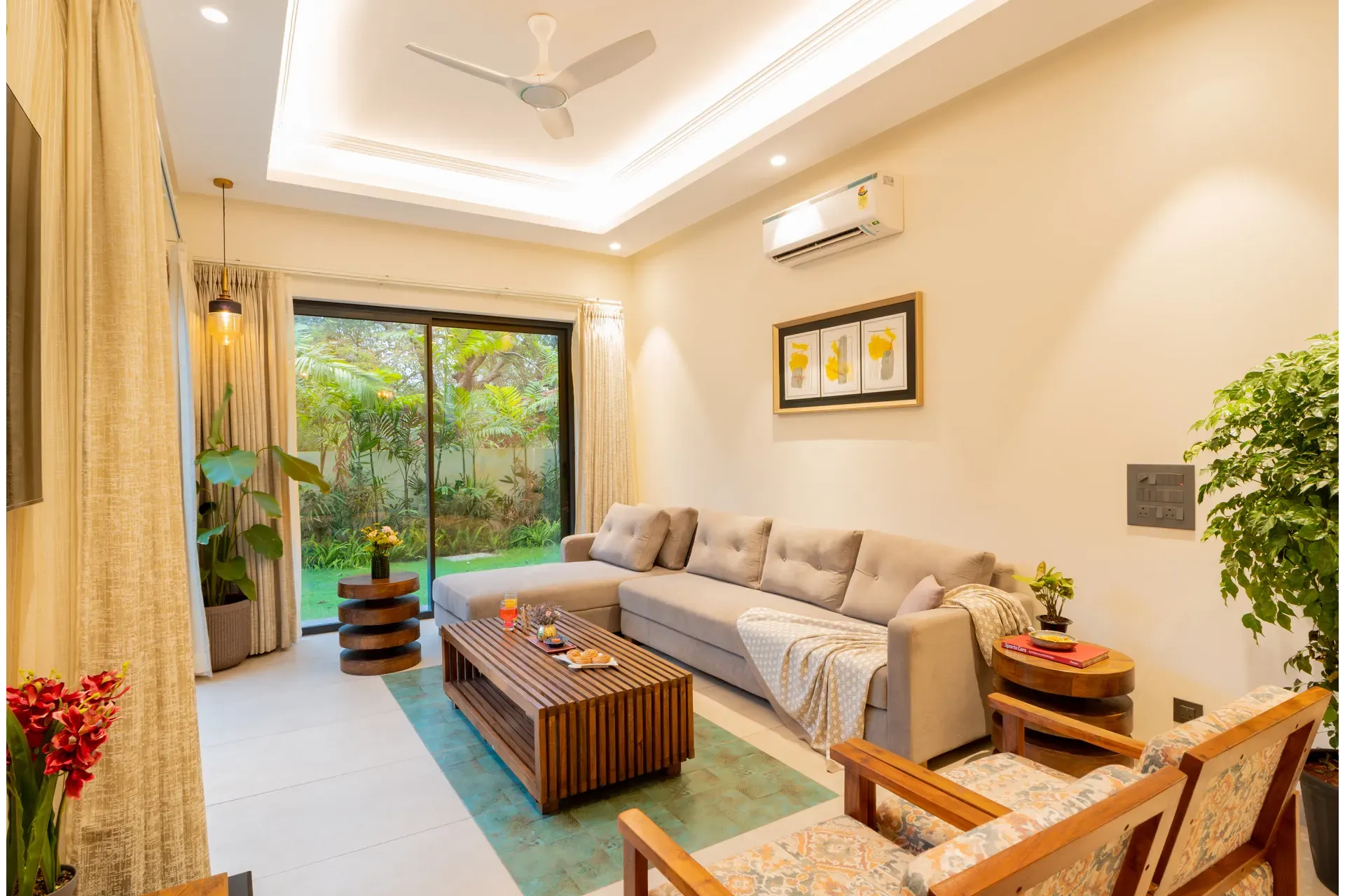 Laguna Quest | 4-BHK | Pvt Pool & Garden | Bar