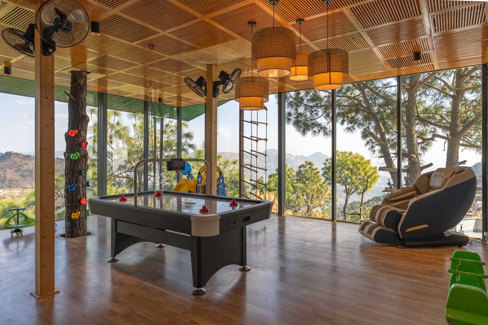 Serene Studio w/ Outdoor Bonfire - Image 4