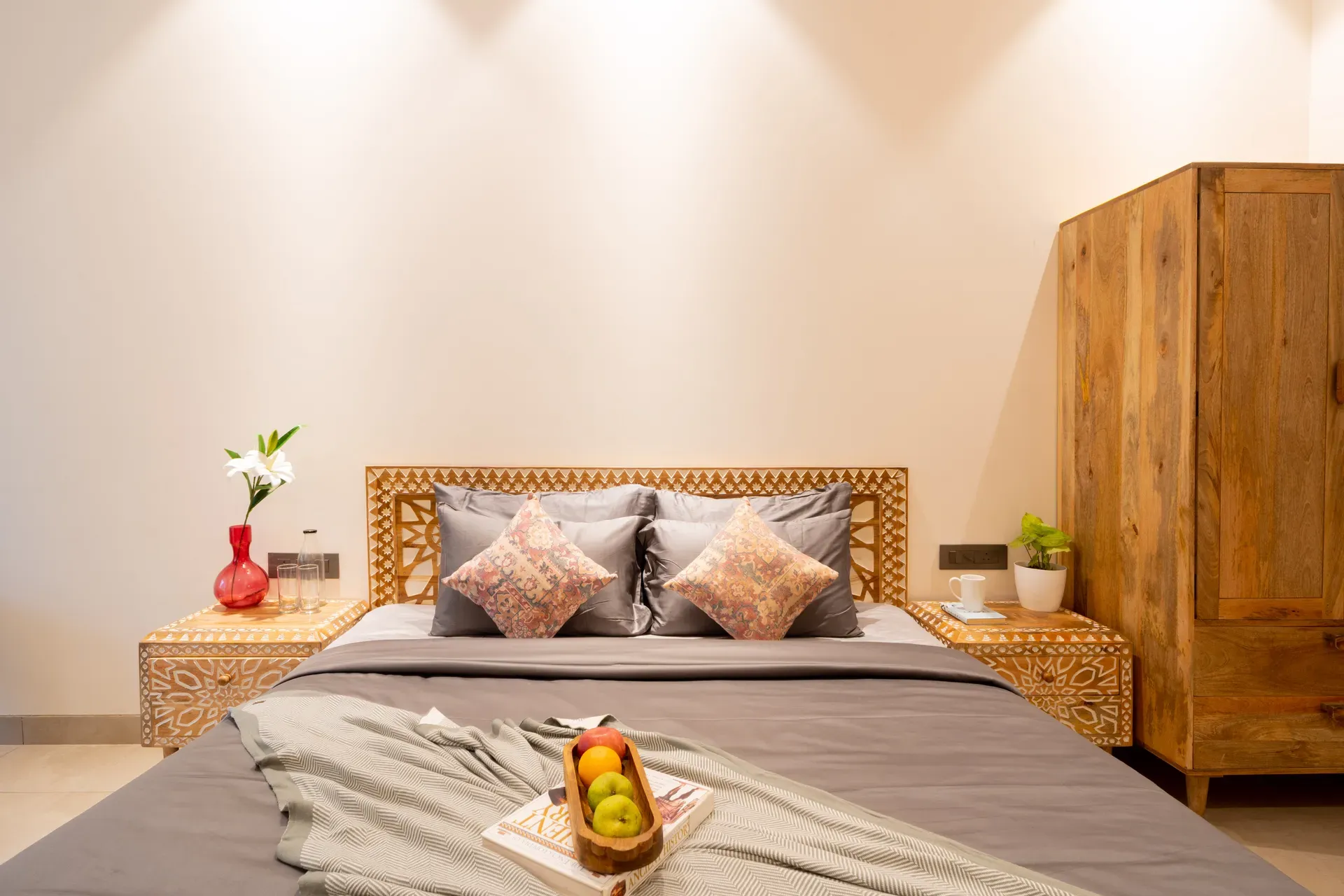 Laguna Quest | 4-BHK | Pvt Pool & Garden | Bar