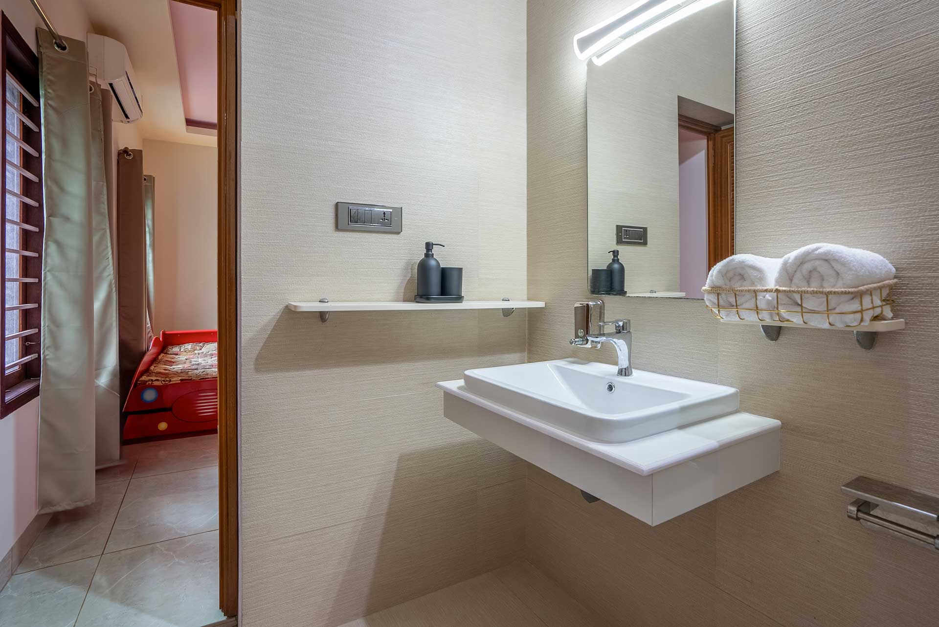 Crystal Drizzle @ Raindrops