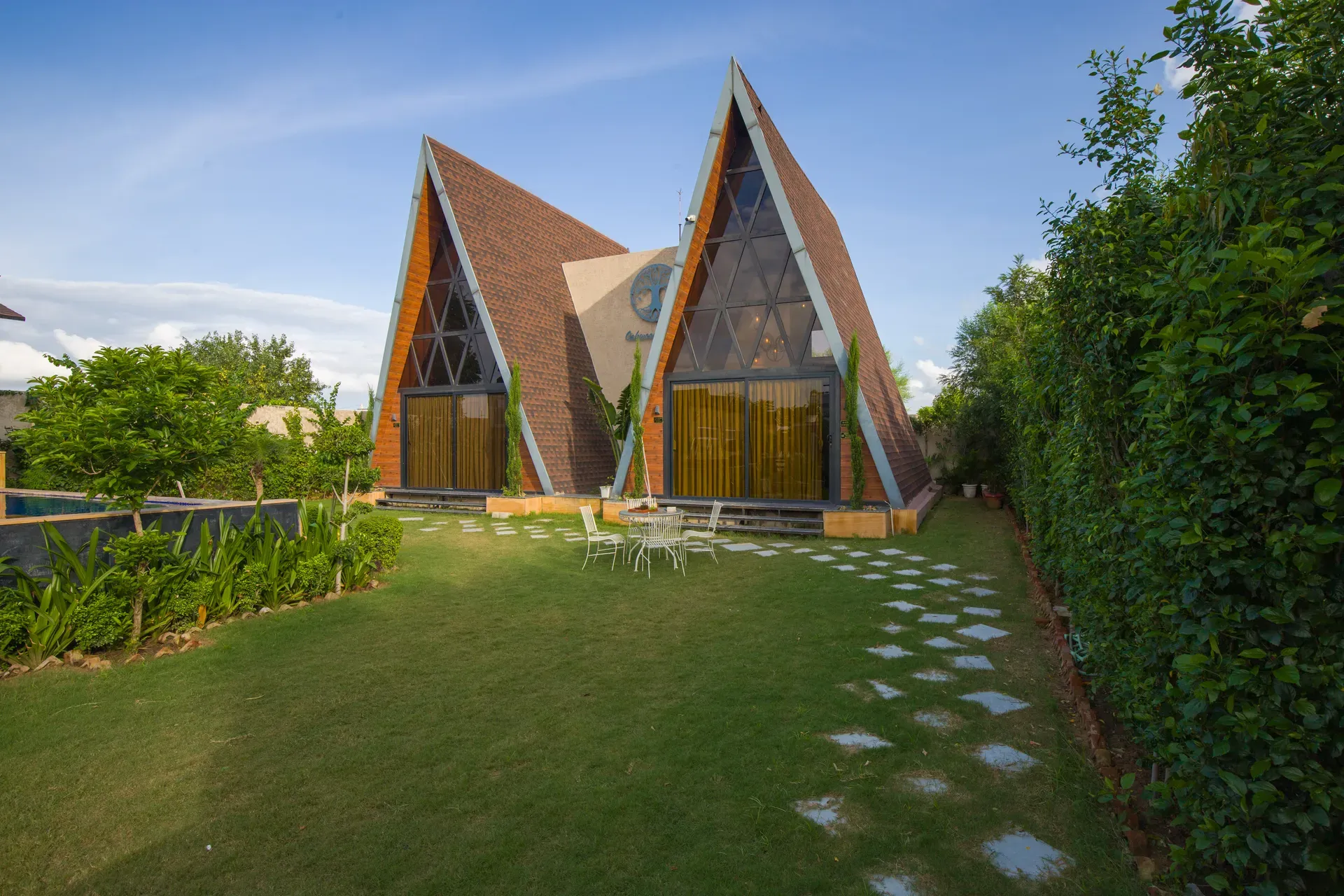 Oakwood Cottages | 4-BHK | Pvt Pool | Party Hall - Image 5