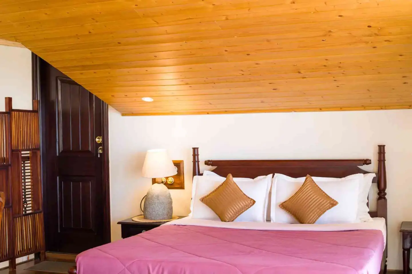 Pinehill Manor | Scenic Hillside 6-BHK Hideaway With Garden, Patio & Gazebo