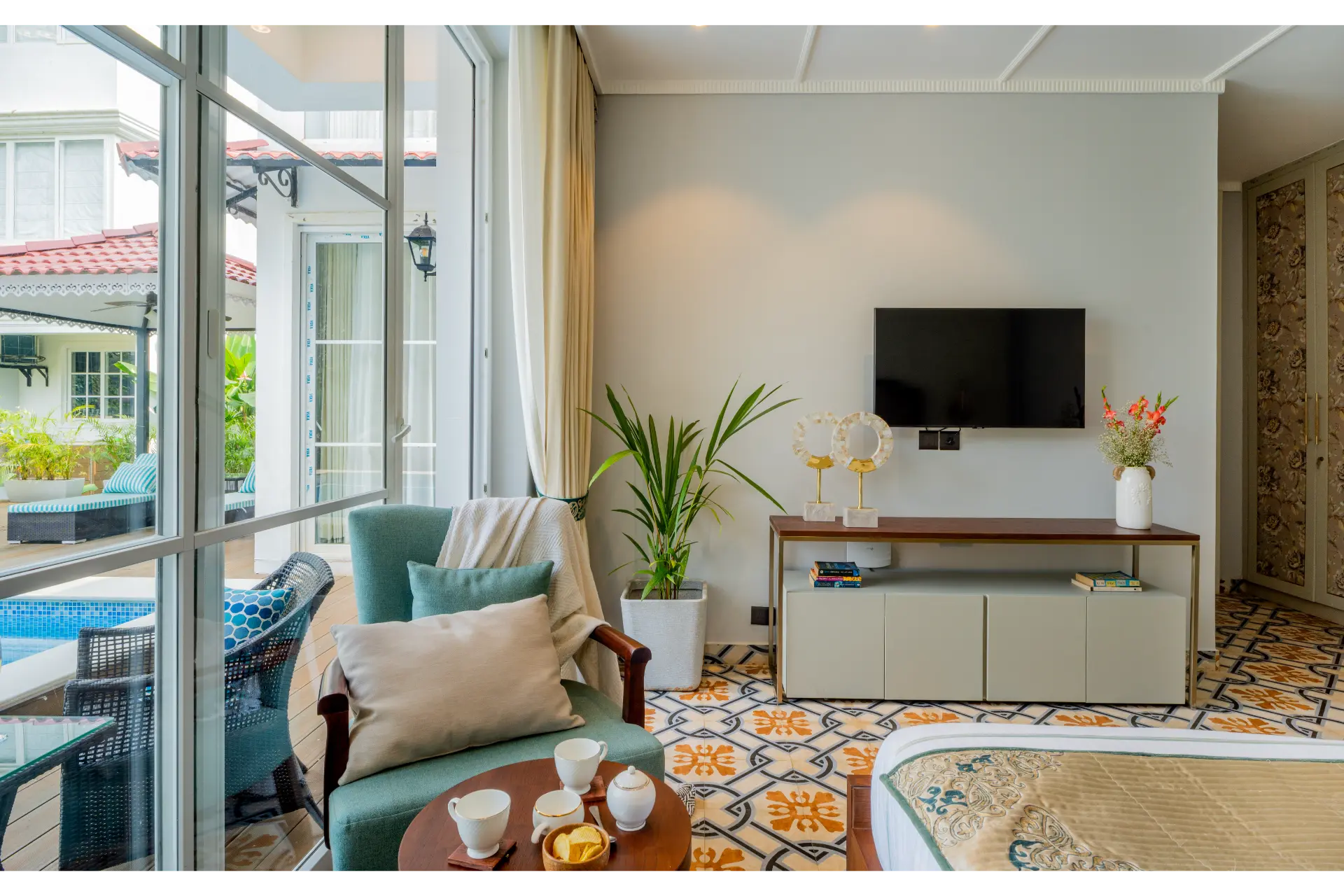 Suntuarios Casa Iris | 4-BHK | Pvt Pool | Jacuzzi | Gazebo