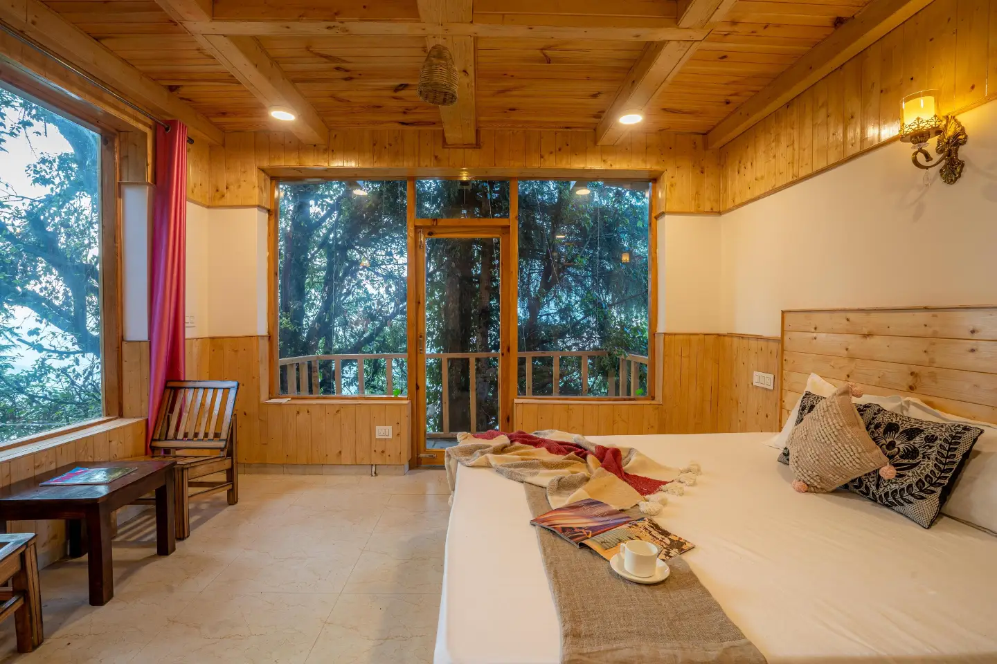 Jibhi Peaks Duplex Cottage With A Hot Tub