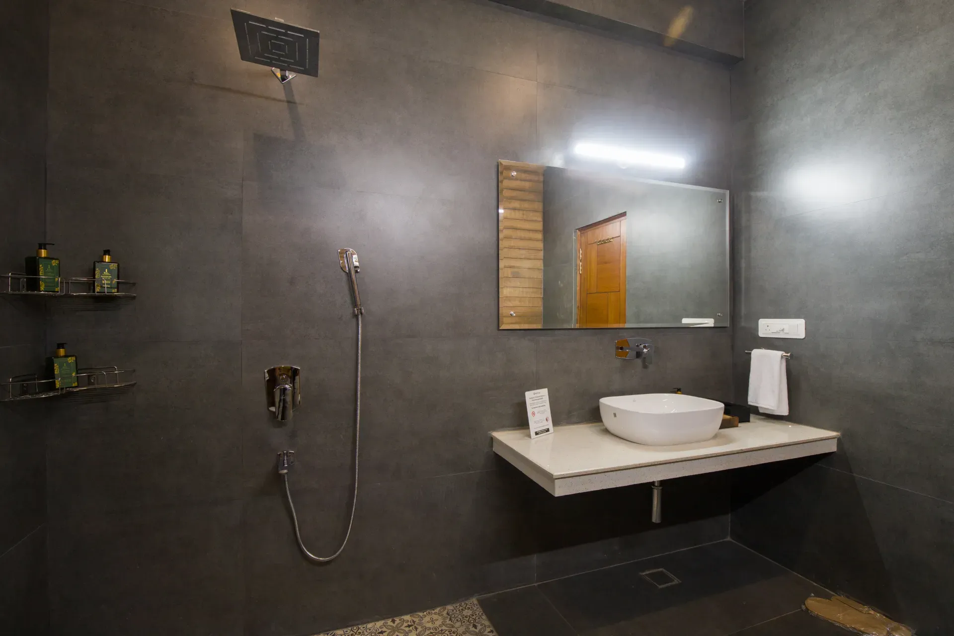 Goldencrest | 6-BHK | Garden | Balconies | Scenic views