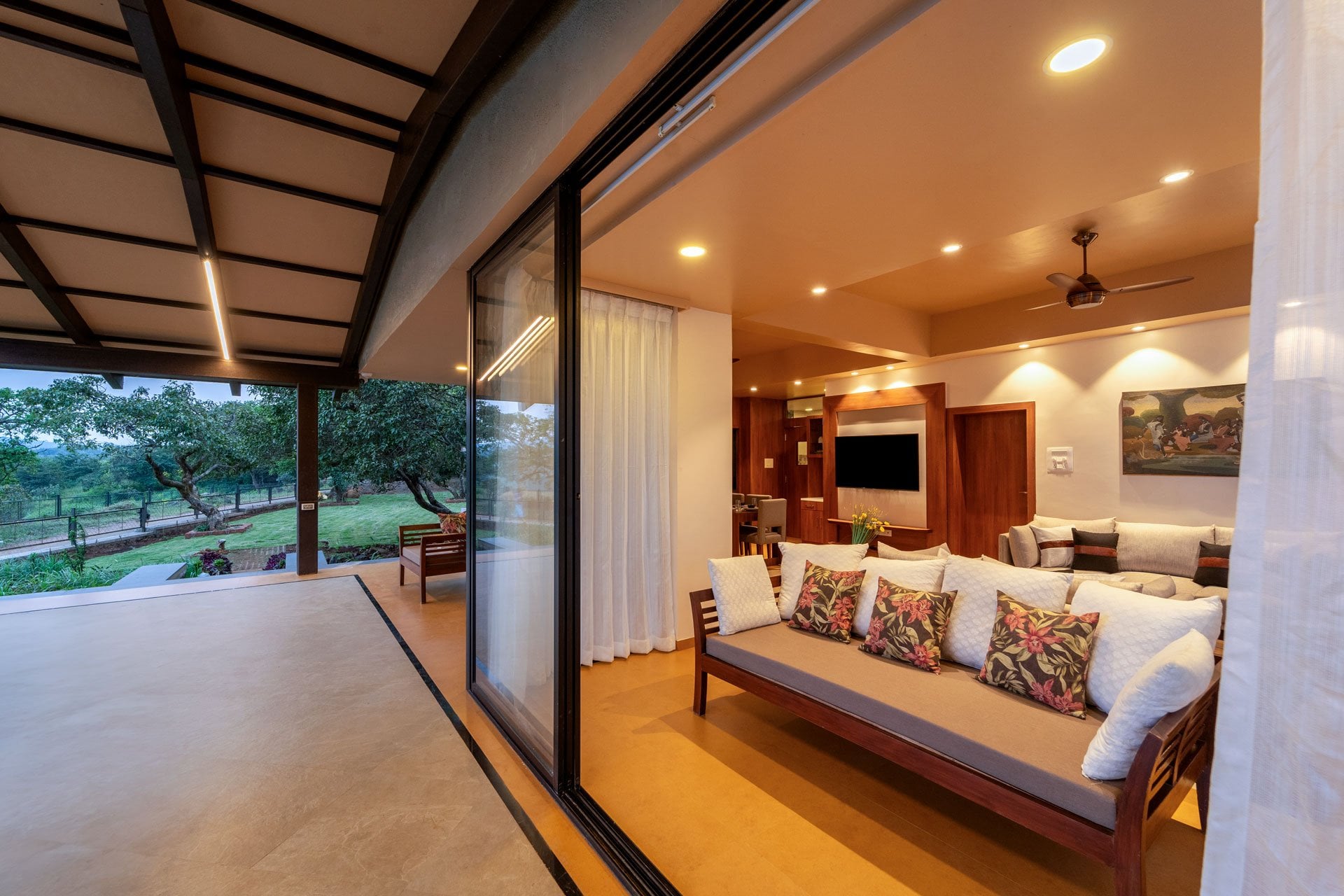 The Deck & Dawn Ecstasy