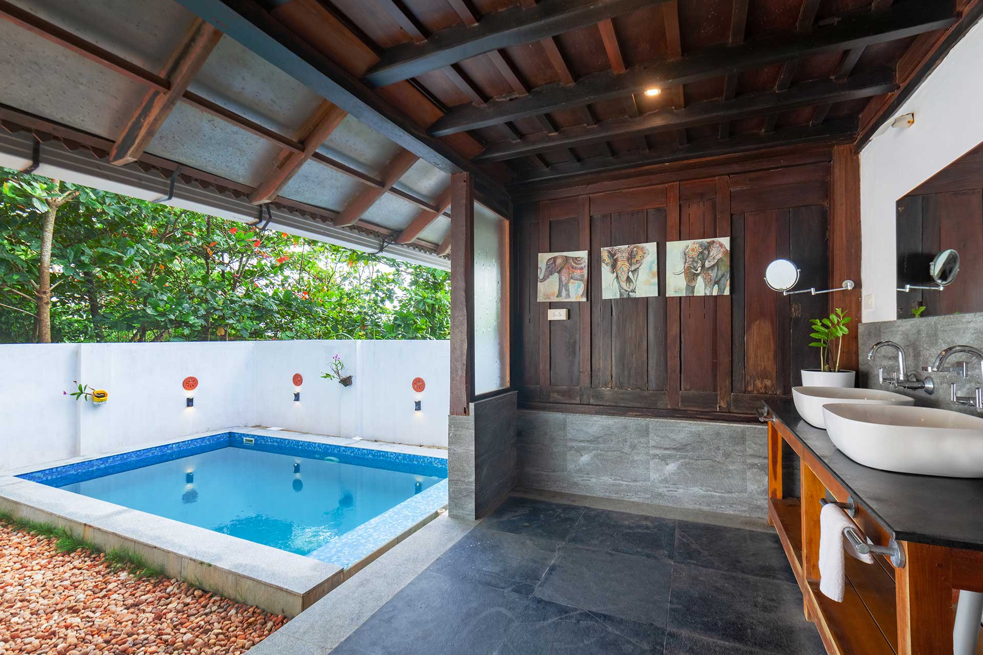 Blues @ Waves By Tarangi