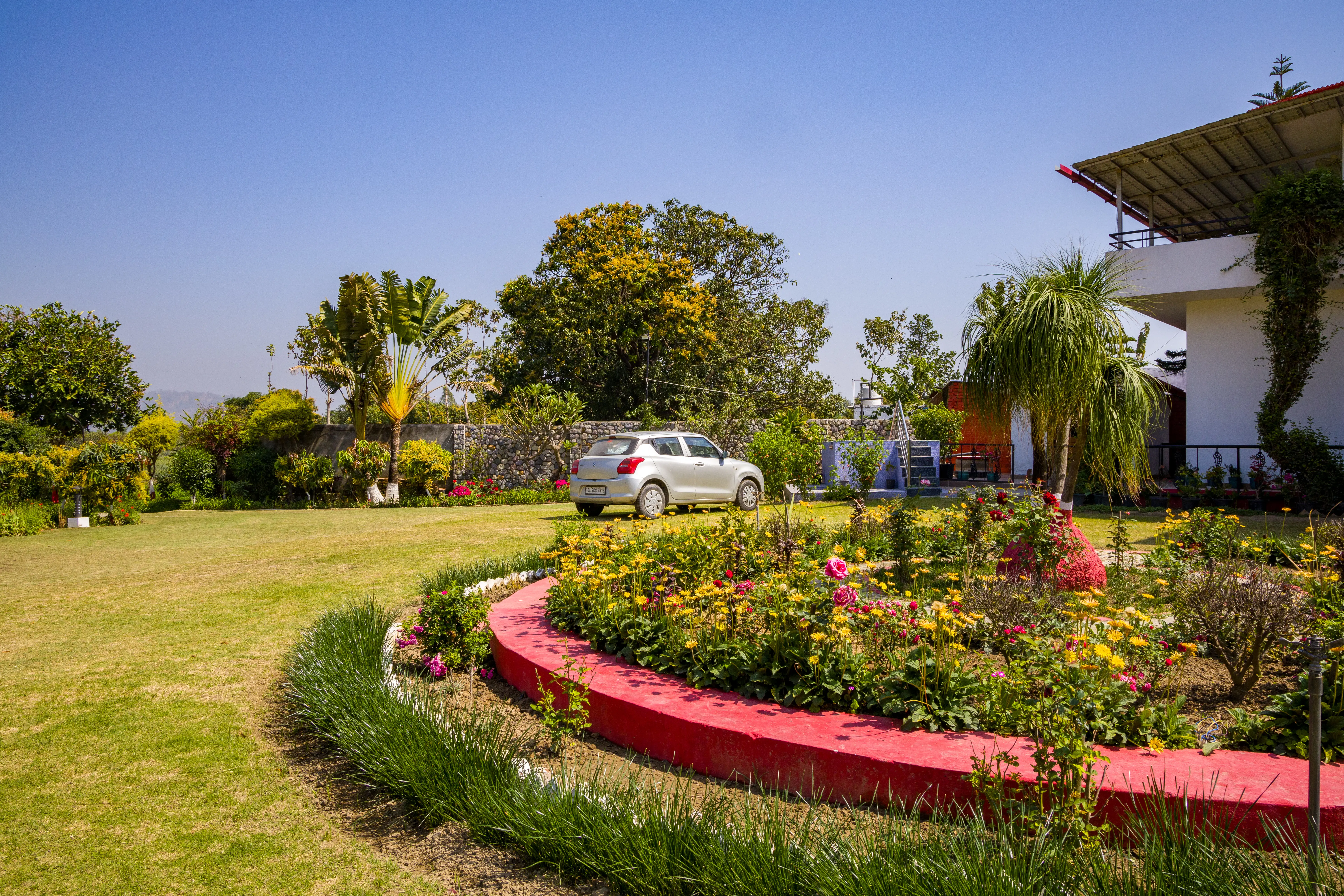 Farm Naturelle | Pet-friendly 3-BHK Farmhouse Near Jim Corbett With Garden, Terrace & Orchards 