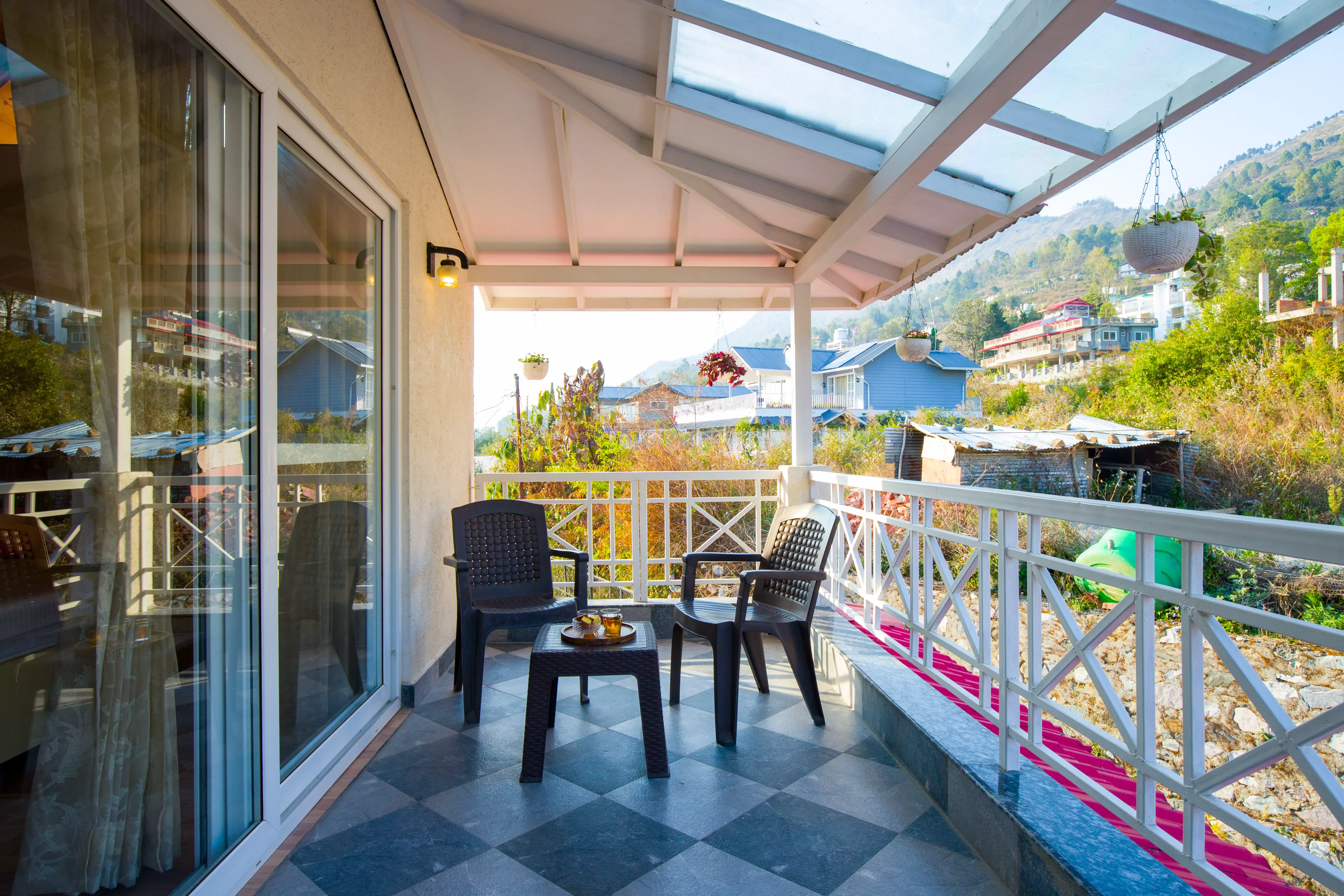 Clouds Nest | 4-BHK Pet-friendly Retreat With Terrace & Hill Views by Naukuchiatal - Image 3