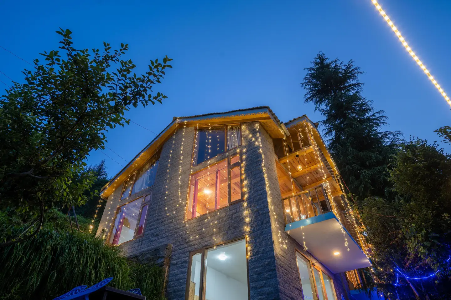 Jibhi Peaks Duplex Cottage With A Hot Tub