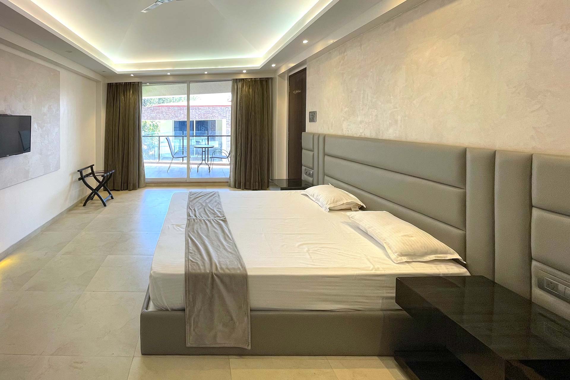 3 Rooms @ Grande Montana