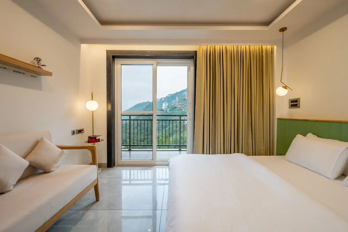 Orophile Paradise | Luxury 2BHK in Shimla - Image 2