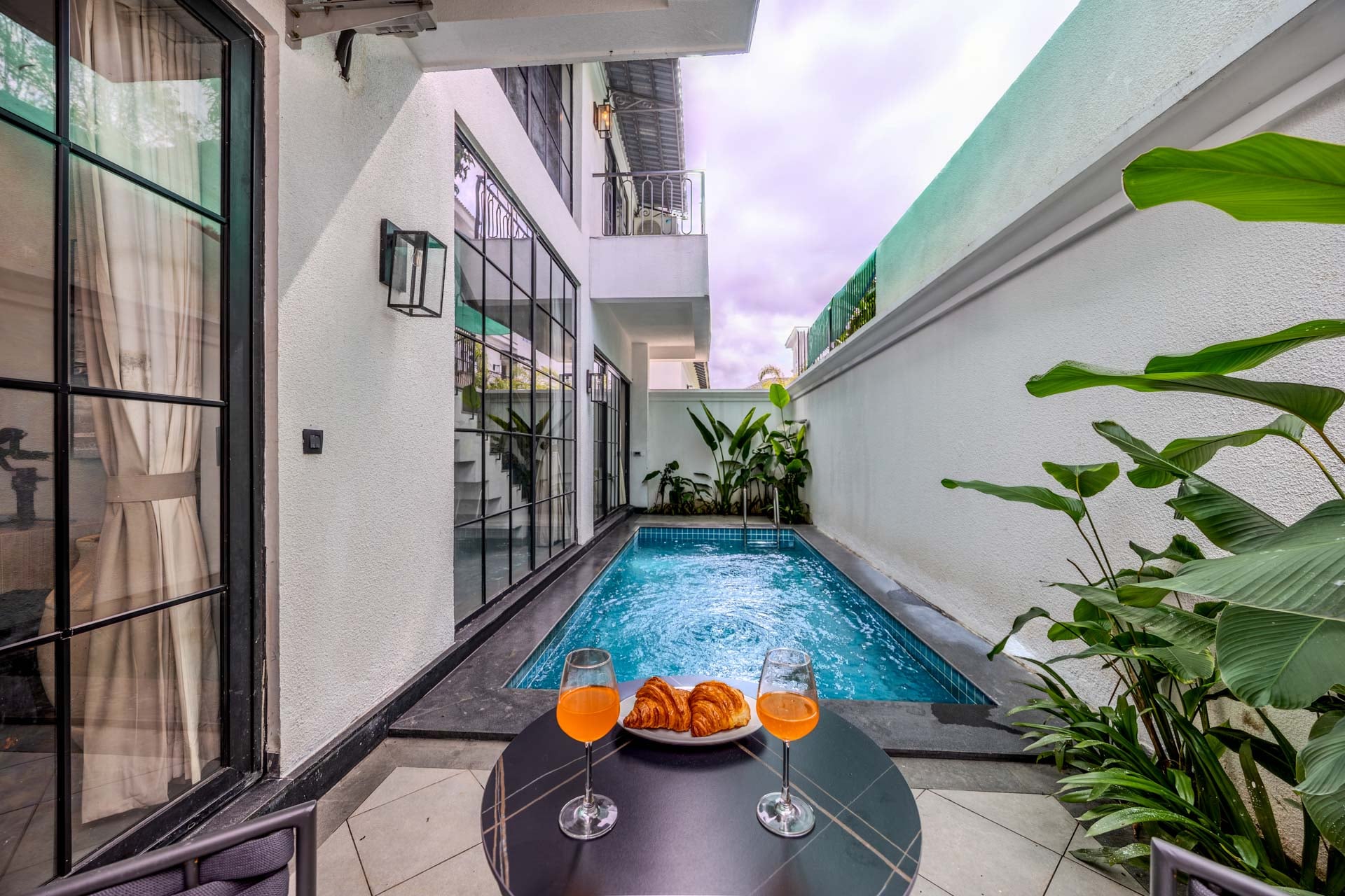 Ivory Palms - Image 3