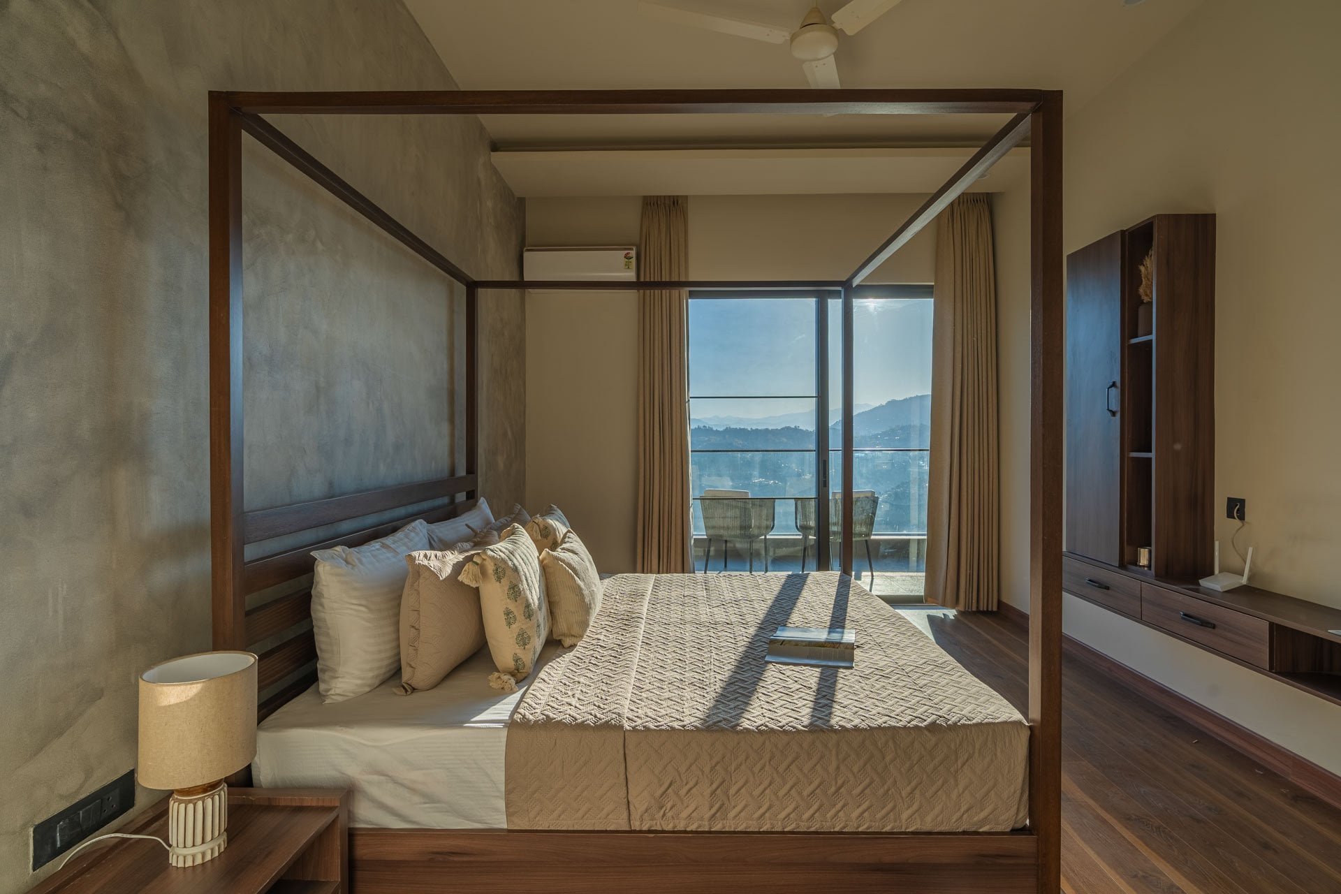 The Himalayan Den - Image 5