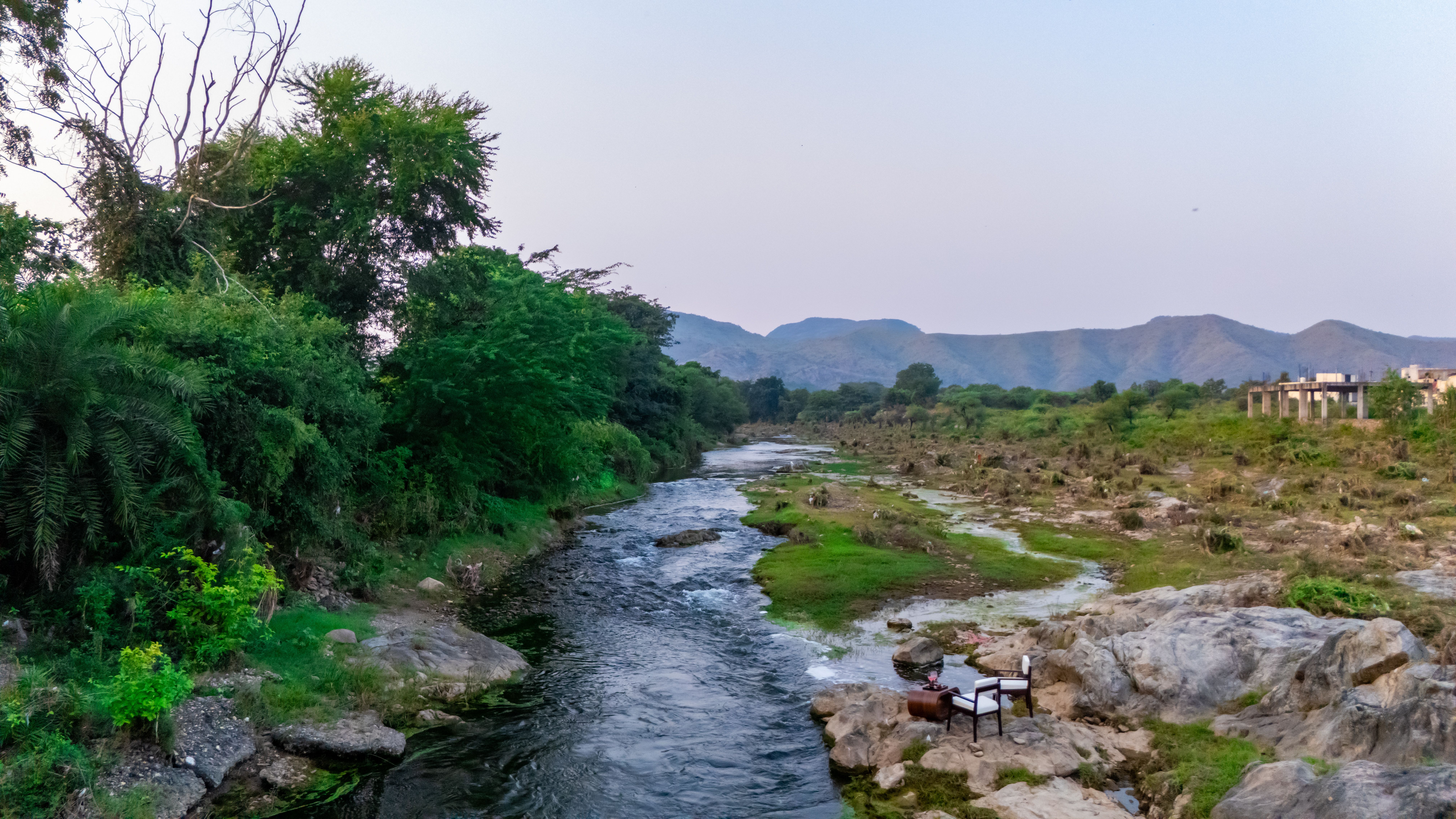 Viresco | 1 Room Retreat With a Bathtub, Shared Pool, Gardens, Restaurant & Scenic Aravali & River Views - Image 3