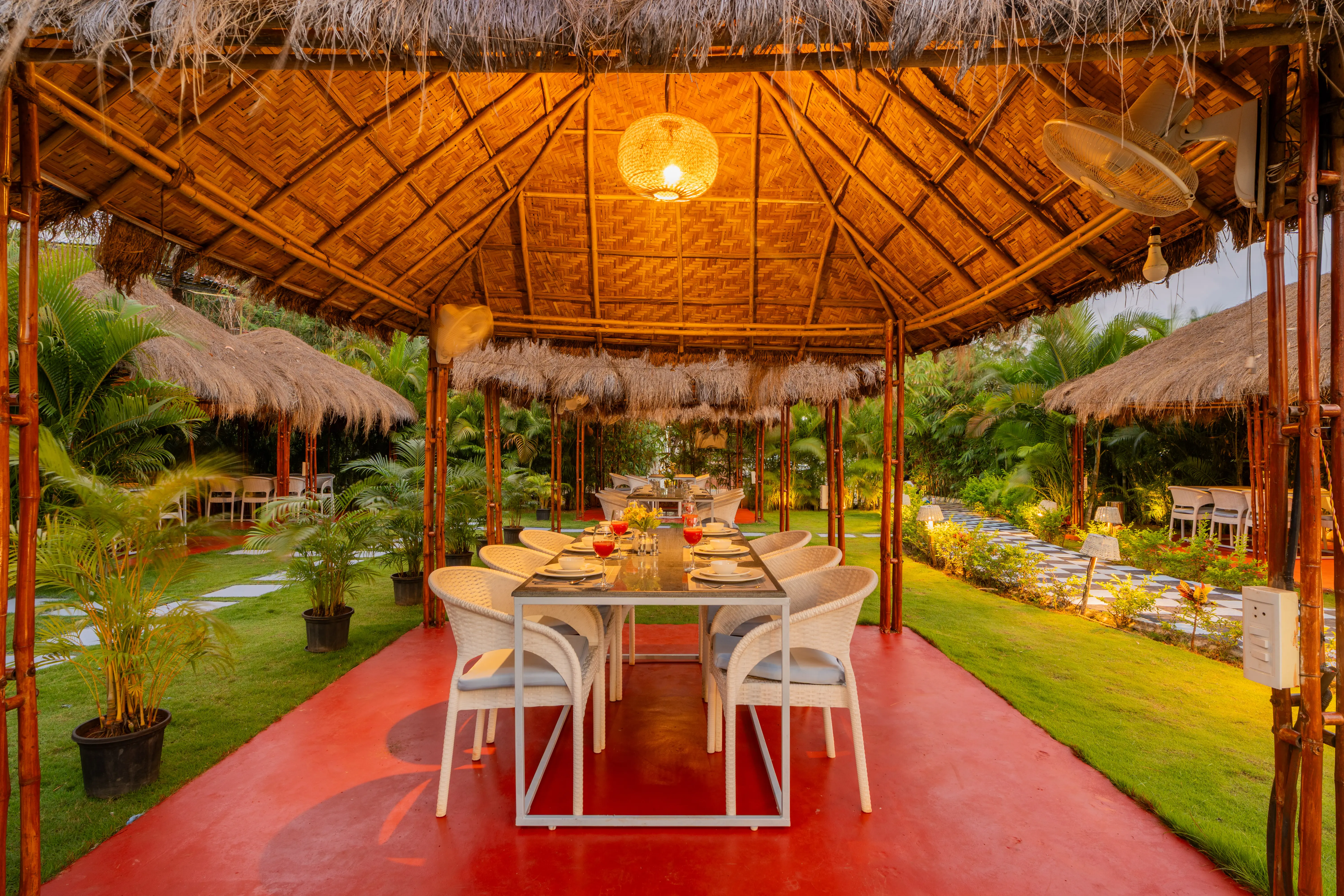 Gracias Seaora | Pet-friendly Retreat With Bathtub, Common Pool, & Restro, Close to Ashwem Beach