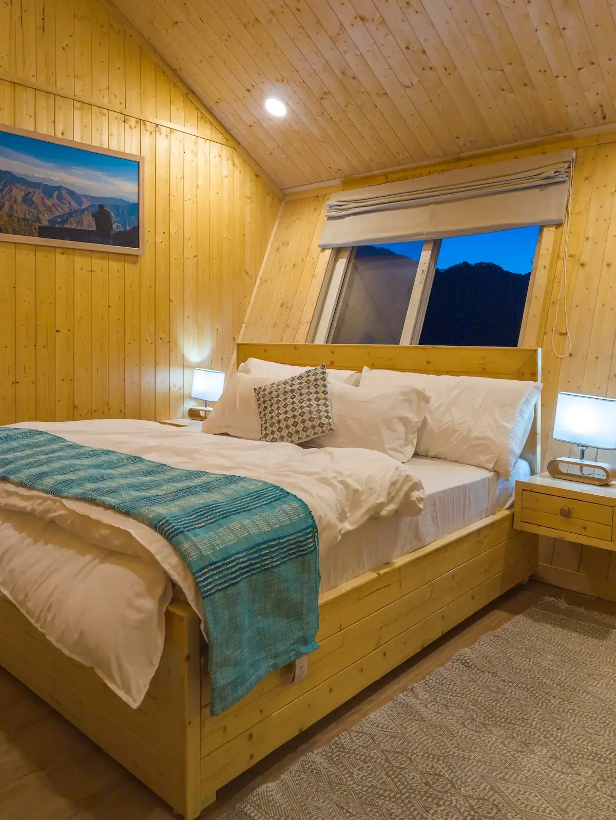 Hyun: Unique, Modern Cottage