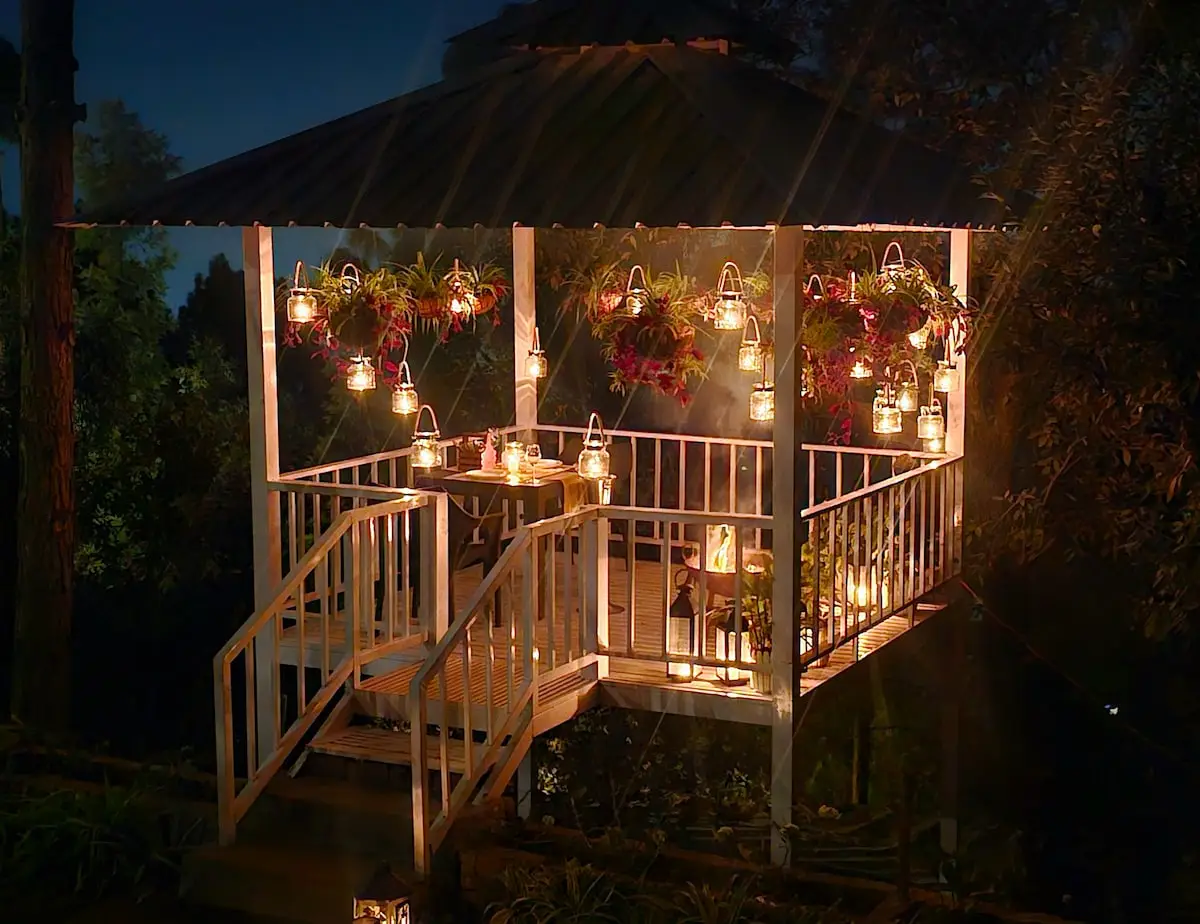 The Flamingo - Treehouse with ensuite Jacuzzi