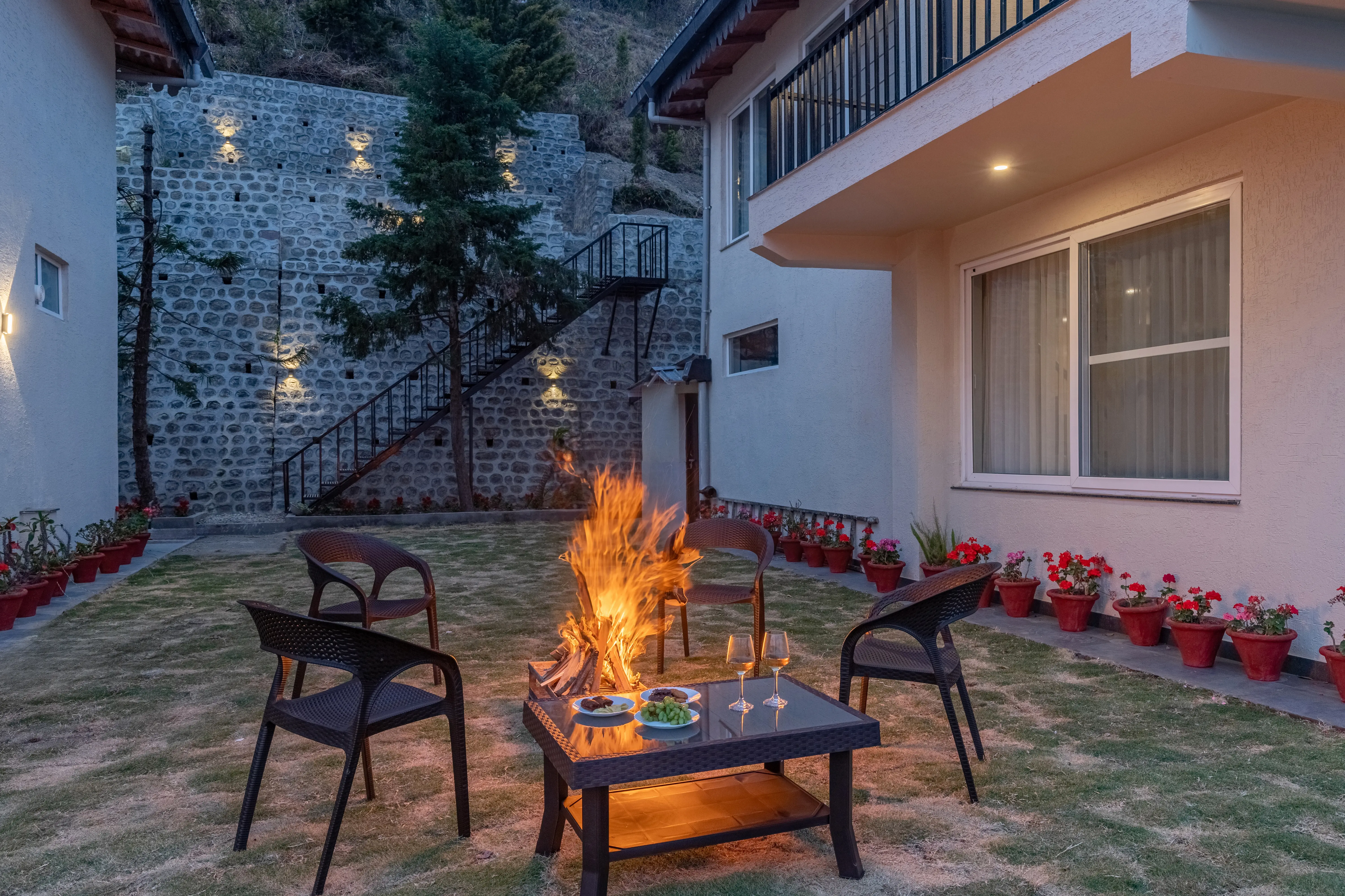 Twin Chalets | 4-BHK Pet-friendly Escape With Valley-facing lawn, Terrace & 2 Living Rooms - Image 4