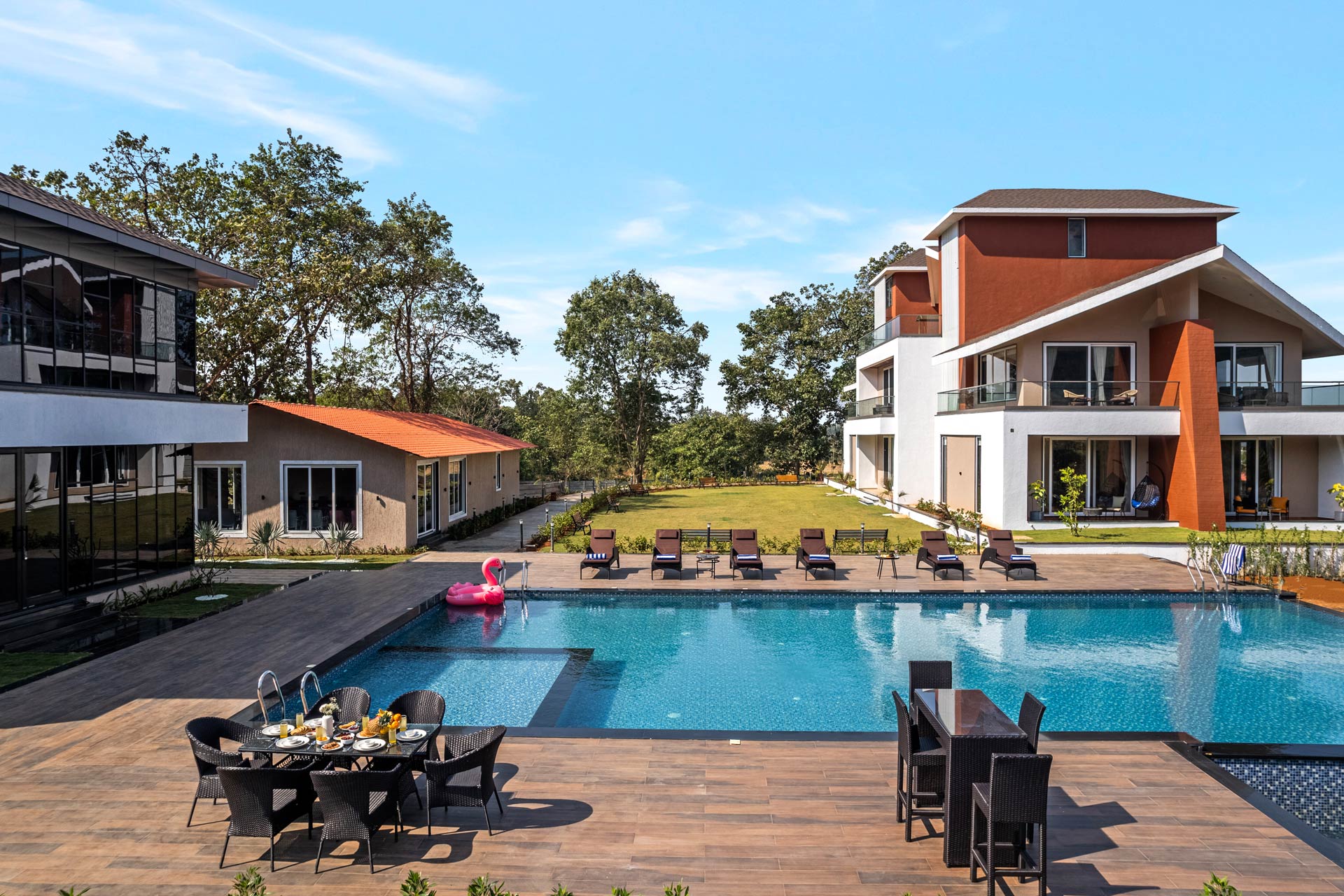 The Grand Crest w/ Presidential Suite - Image 3